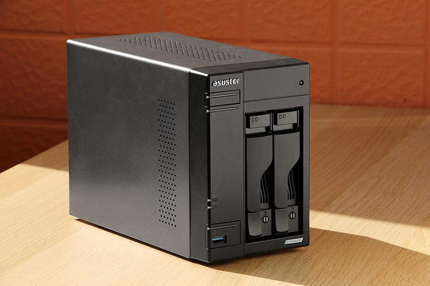 ASUSTOR Lockerstor 2 Gen2 AS6702T - photo 7
